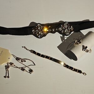 Elegant Black and Gold Choker Necklace